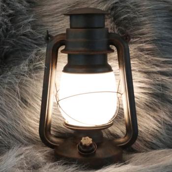 LED Vintage Laterne mit LED Licht warmweiß Petroleumlampe batteriebetrieben
